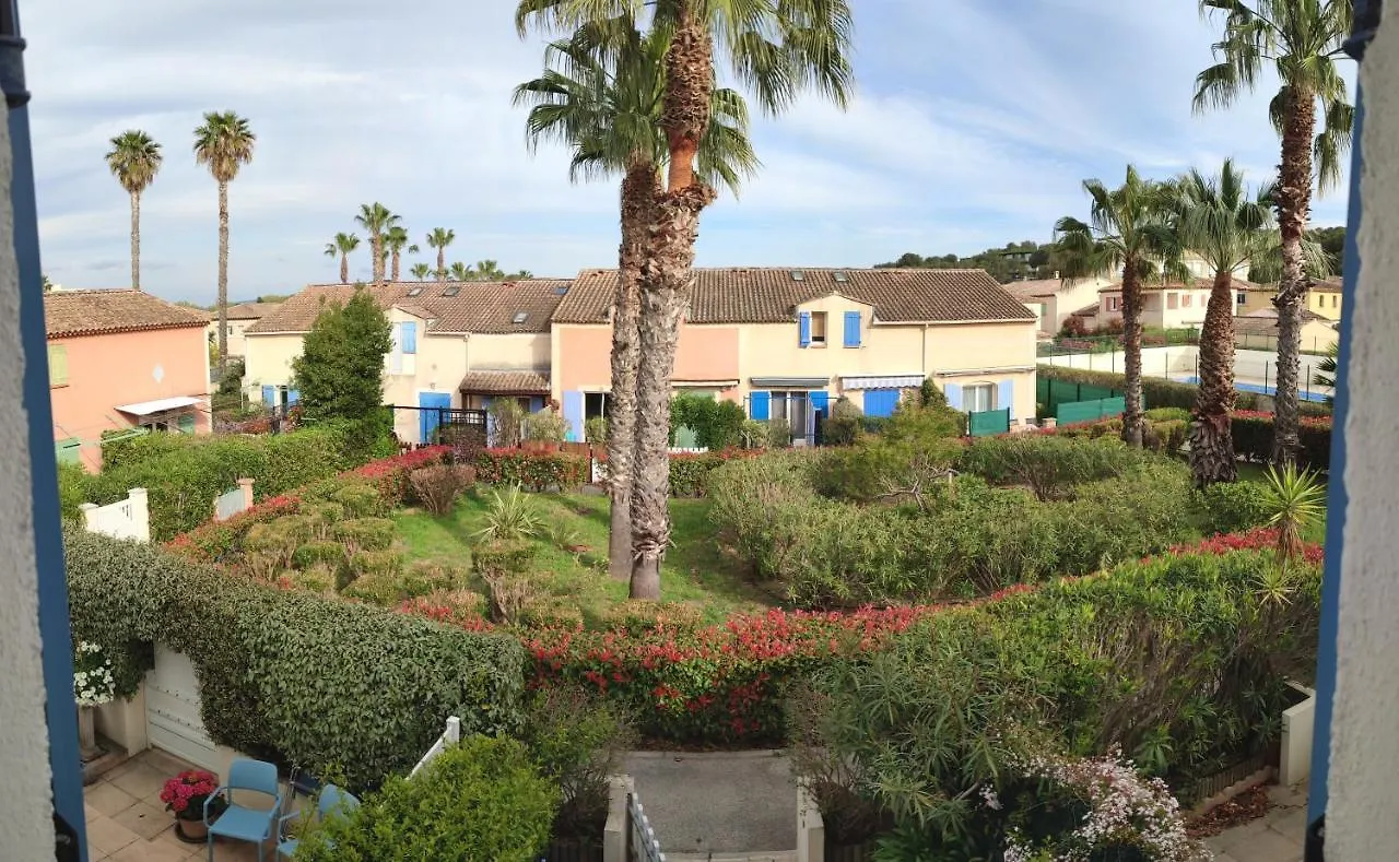 Holiday home Villa Club T2 A Mar Vivo, Plages A Pieds, Piscine La Seyne-sur-Mer